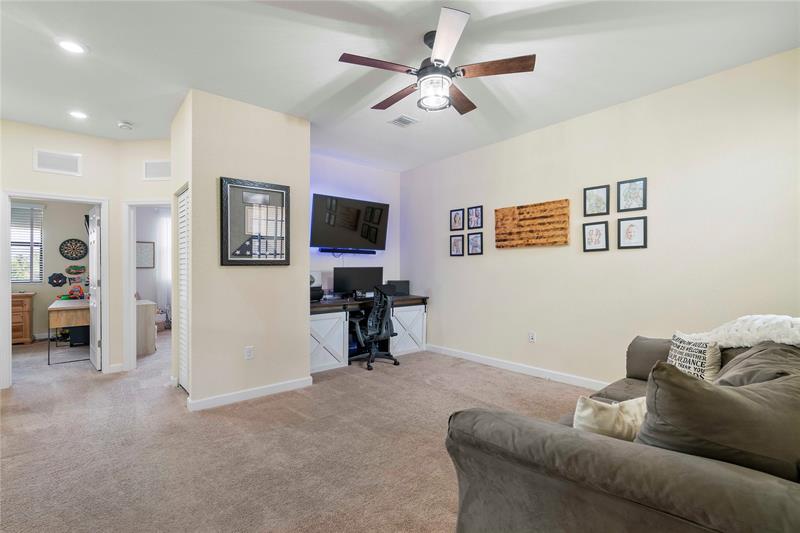 Image 17 of 44 For 5612 58th Ln