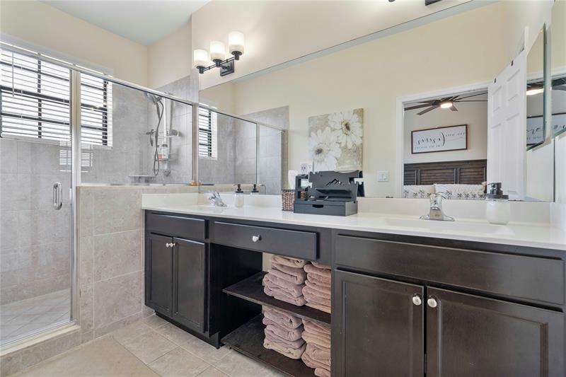 Image 23 of 44 For 5612 58th Ln