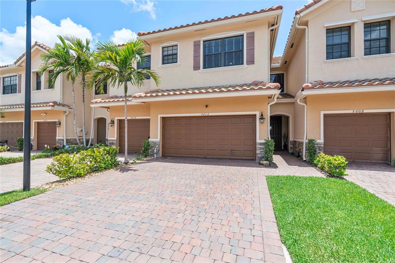 Image 31 of 44 For 5612 58th Ln