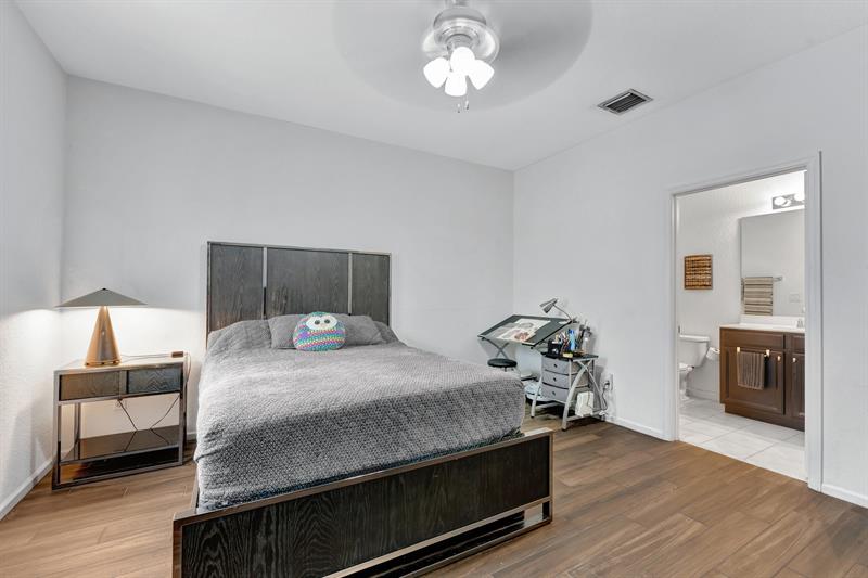 Image 26 of 35 For 4029 11th St  4029