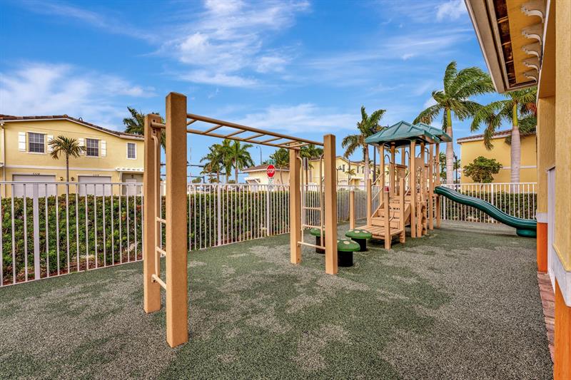 Image 35 of 35 For 4029 11th St  4029