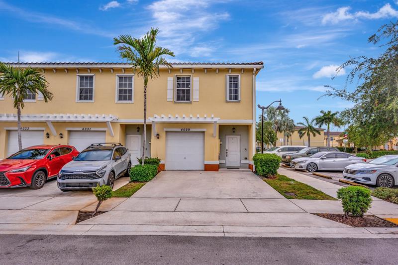 Image 4 of 35 For 4029 11th St  4029