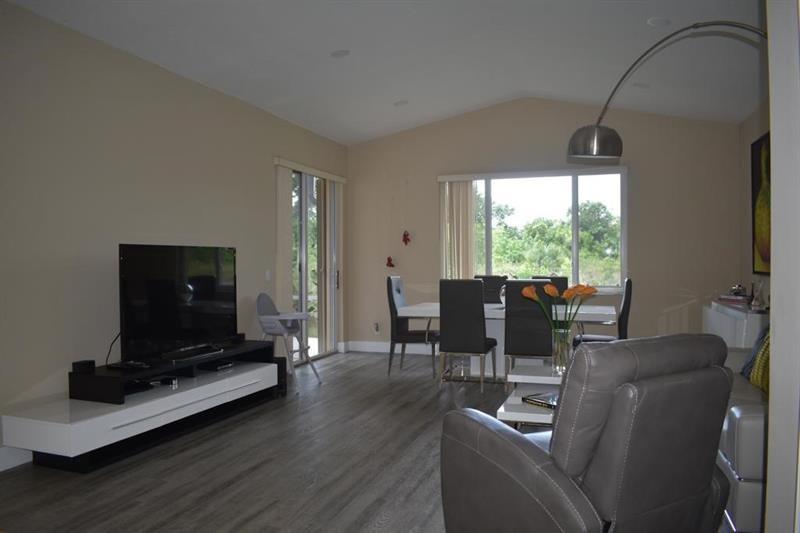 Image 7 of 23 For 5766 127th Ter