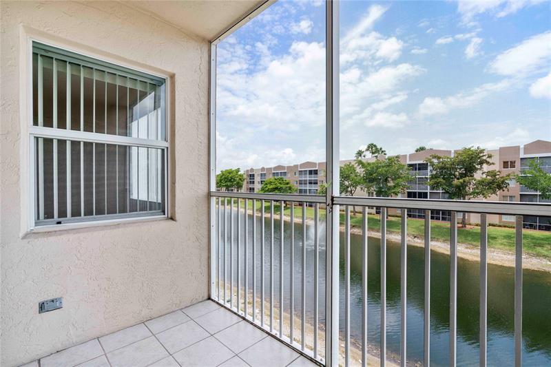 Image 15 of 19 For 9537 Weldon Cir  I309