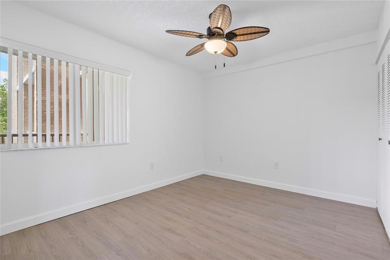 Image 8 of 19 For 9537 Weldon Cir  I309