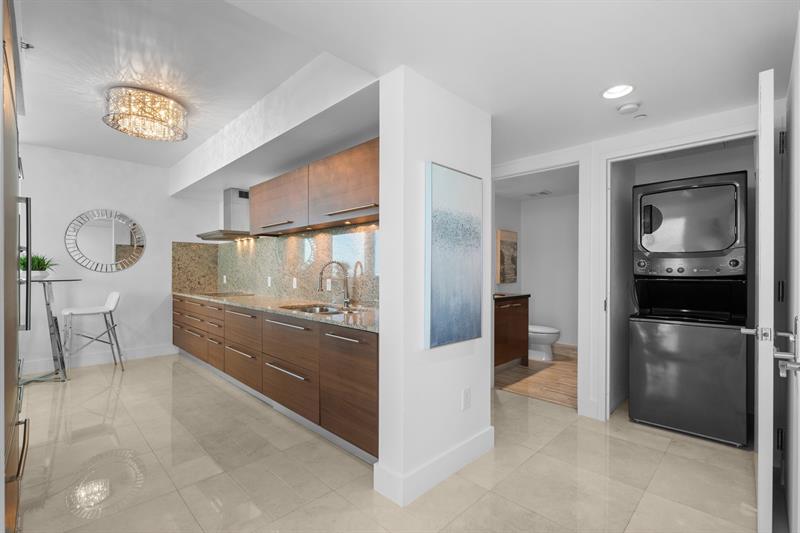 Image 19 of 40 For 101 Fort Lauderdale Beach Blvd  2107