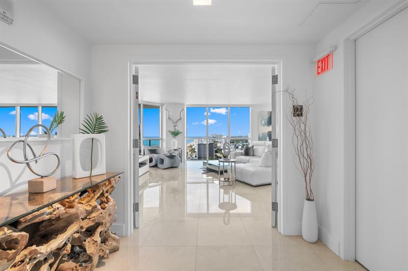 Image 3 of 40 For 101 Fort Lauderdale Beach Blvd  2107