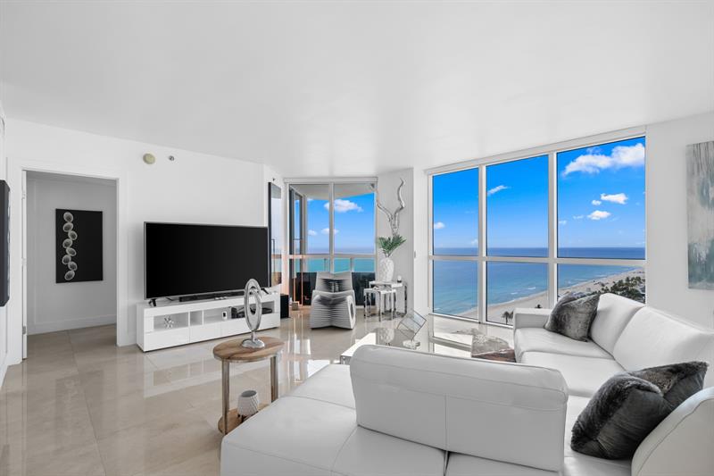 Image 5 of 40 For 101 Fort Lauderdale Beach Blvd  2107