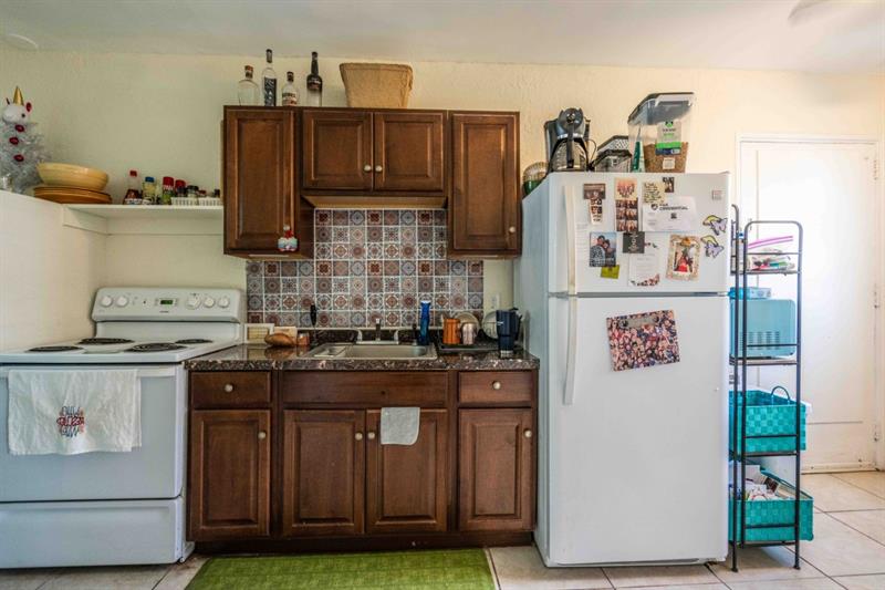 Image 11 of 13 For 6838 Abbott Ave  7