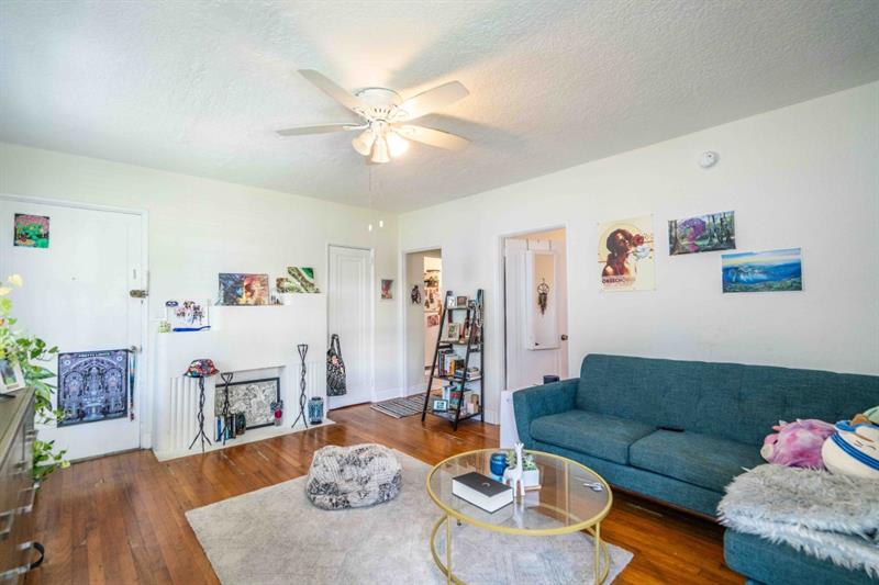 Image 4 of 13 For 6838 Abbott Ave  7