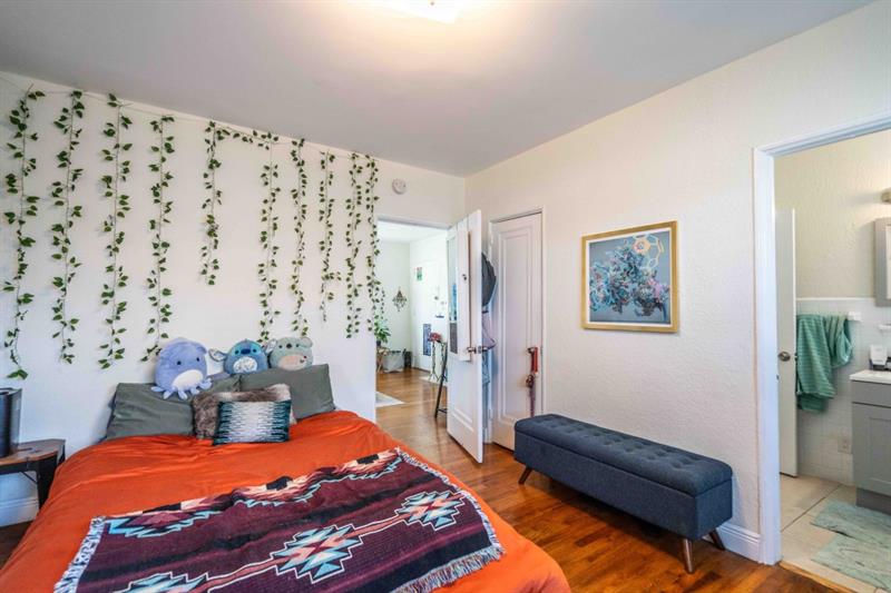 Image 8 of 13 For 6838 Abbott Ave  7
