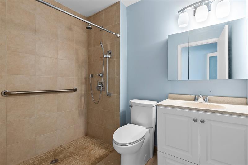 Image 16 of 22 For 350 City View Dr