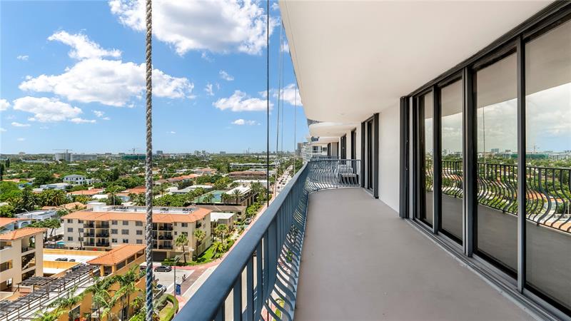Image 15 of 42 For 8877 Collins Ave  1107