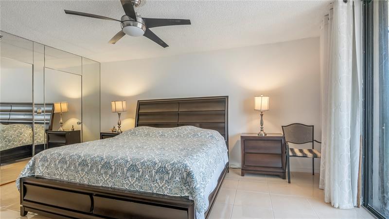 Image 17 of 42 For 8877 Collins Ave  1107