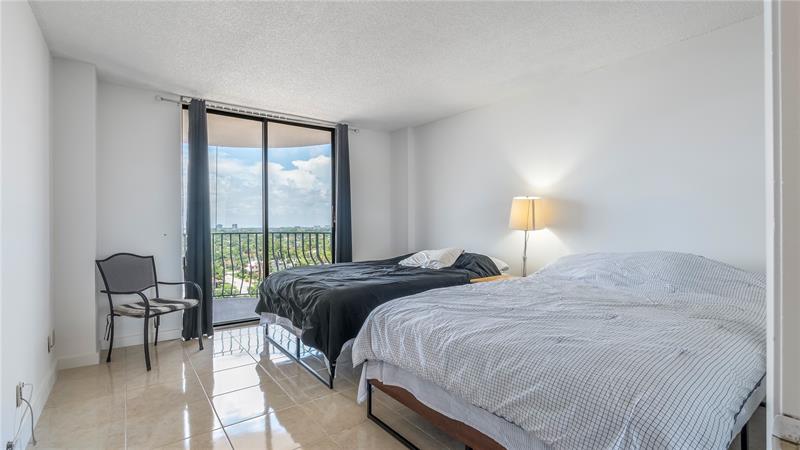 Image 26 of 42 For 8877 Collins Ave  1107