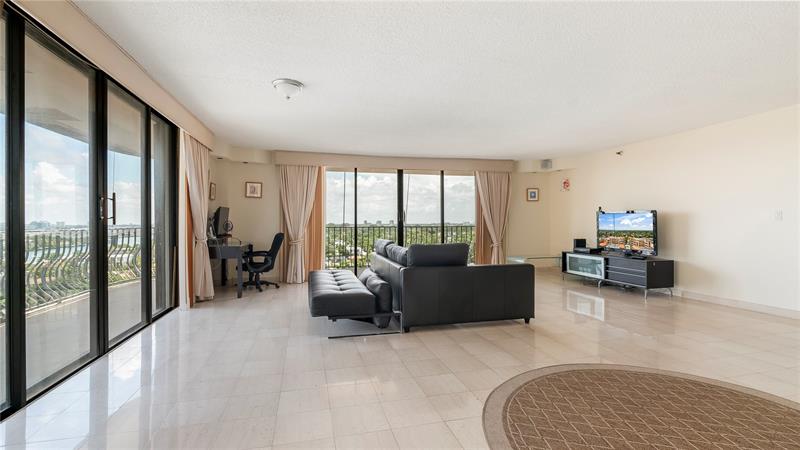 Image 34 of 42 For 8877 Collins Ave  1107