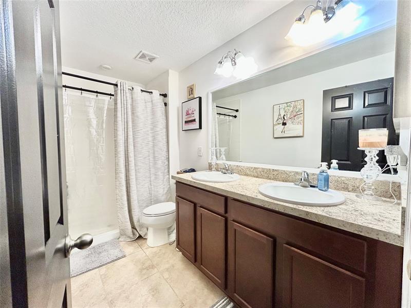 Image 21 of 32 For 5255 Oaklandlake Circle
