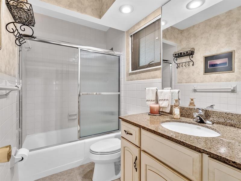 Image 11 of 19 For 1331 27th Way