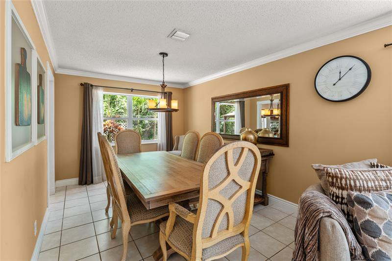 Image 12 of 31 For 4053 Crescent Creek Dr