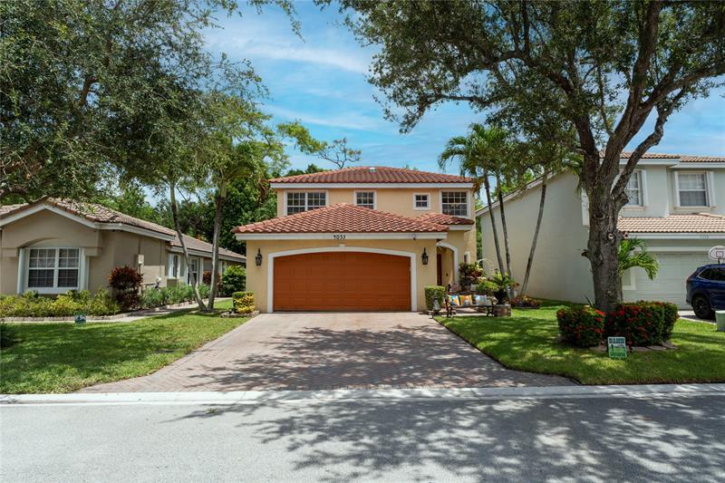 Image 3 of 31 For 4053 Crescent Creek Dr