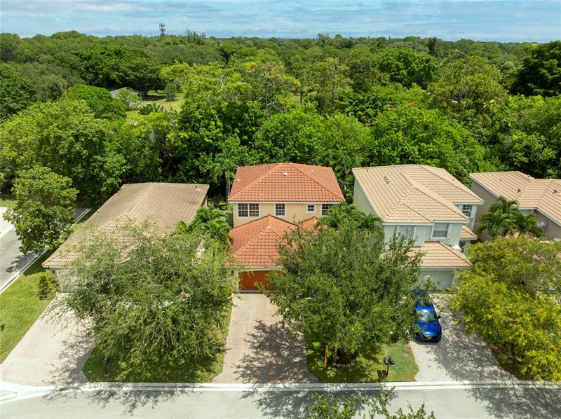 Image 4 of 31 For 4053 Crescent Creek Dr