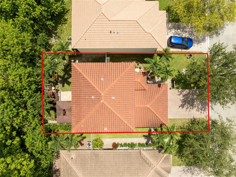 Image 5 of 31 For 4053 Crescent Creek Dr
