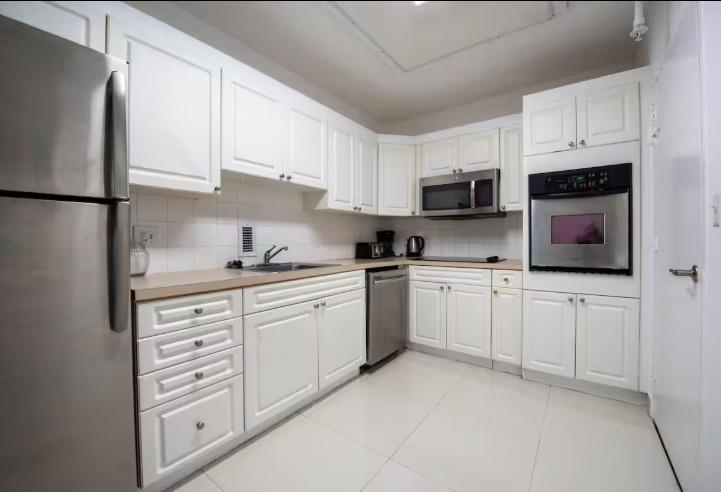 Image 10 of 22 For 4001 Ocean Dr  9n