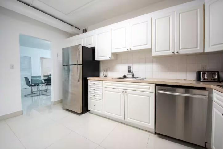 Image 9 of 22 For 4001 Ocean Dr  9n