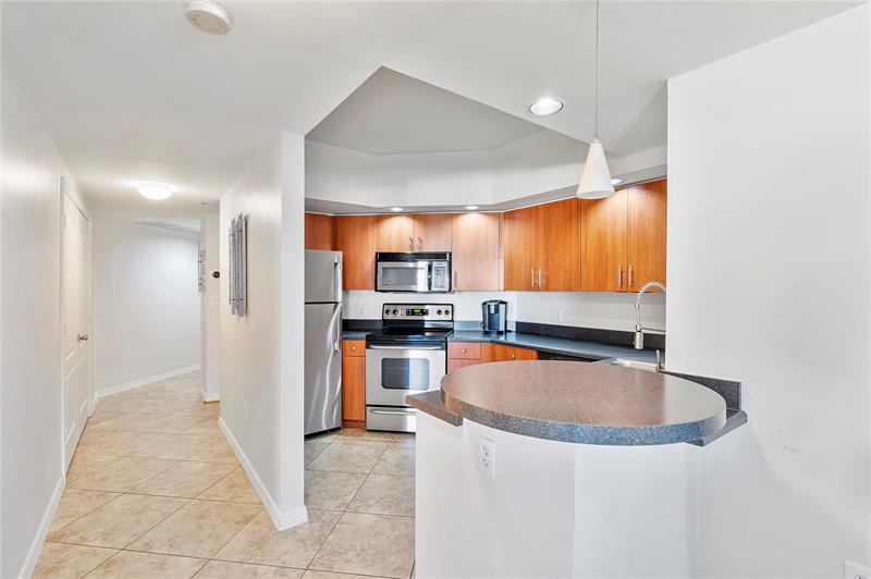 Image 26 of 68 For 100 Federal Hwy  938