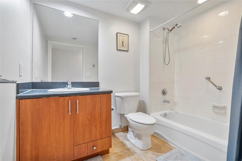 Image 38 of 68 For 100 Federal Hwy  938