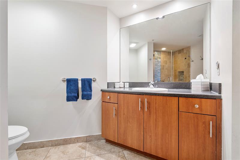 Image 41 of 68 For 100 Federal Hwy  938