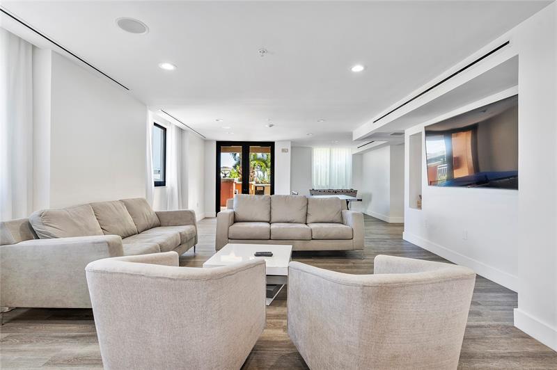 Image 50 of 68 For 100 Federal Hwy  938