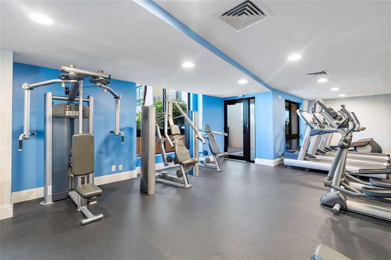 Image 59 of 68 For 100 Federal Hwy  938