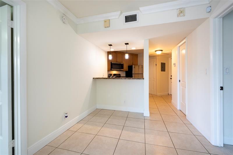 Details for 10401 Broward Blvd  308, Plantation, FL 33324