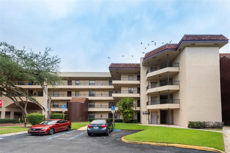 Image 24 of 29 For 10401 Broward Blvd  308
