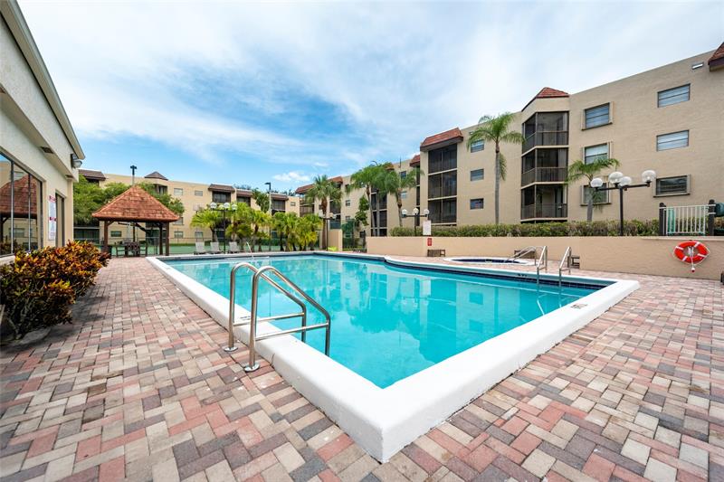 Image 4 of 29 For 10401 Broward Blvd  308