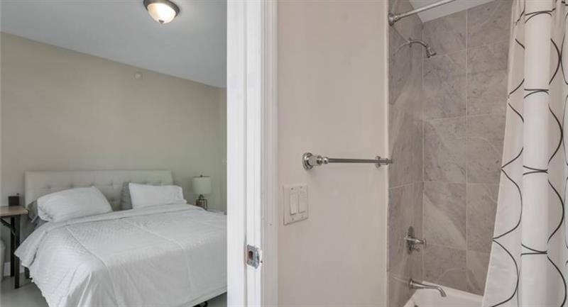 Image 12 of 35 For 9401 Collins Ave  402