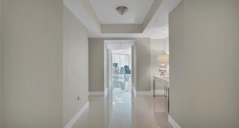Image 14 of 35 For 9401 Collins Ave  402