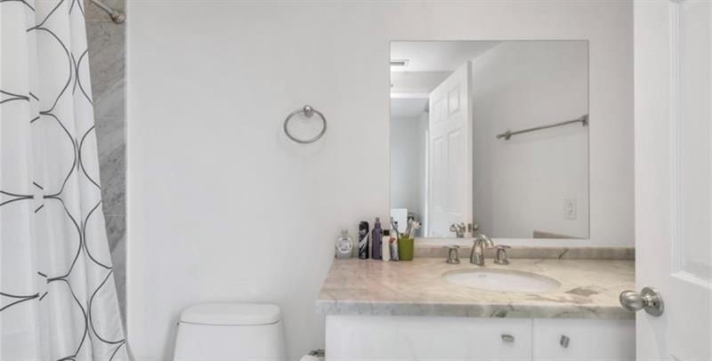 Image 15 of 35 For 9401 Collins Ave  402