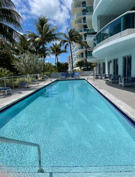 Image 4 of 35 For 9401 Collins Ave  402