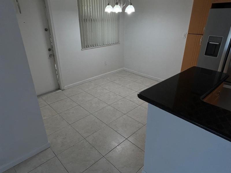 Image 10 of 17 For 485 210th St  104