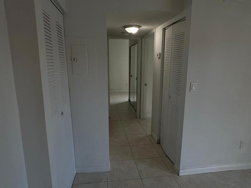 Image 11 of 17 For 485 210th St  104