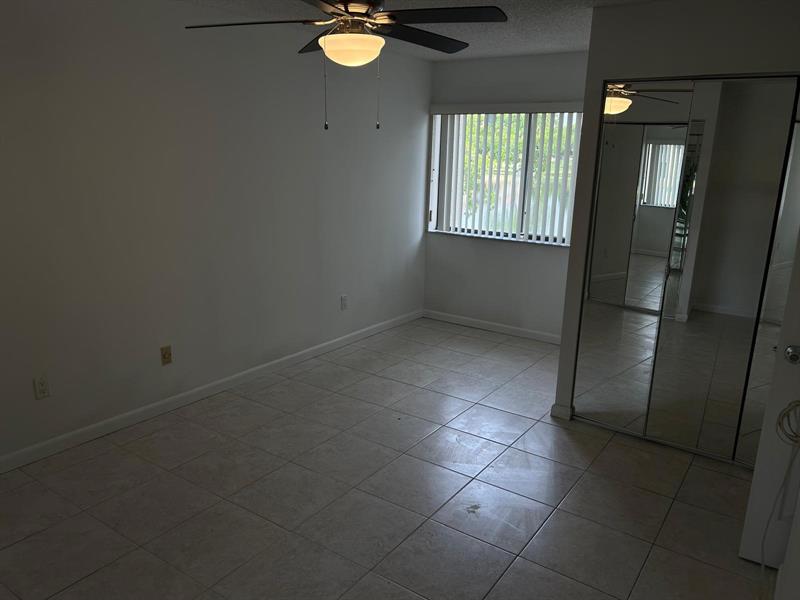 Image 13 of 17 For 485 210th St  104
