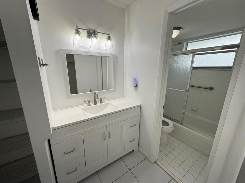 Image 17 of 29 For 8405 61st St  D208