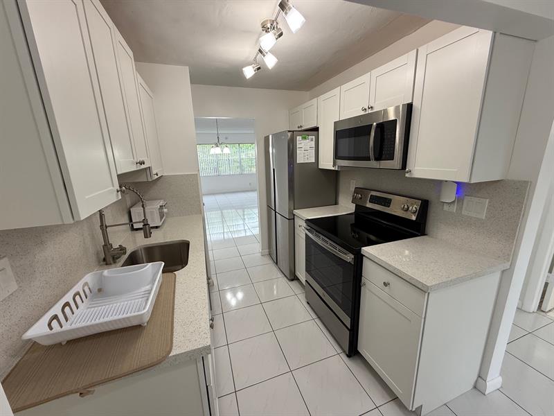 Image 3 of 29 For 8405 61st St  D208