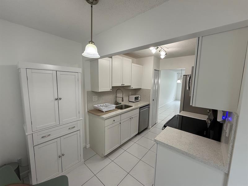 Image 5 of 29 For 8405 61st St  D208