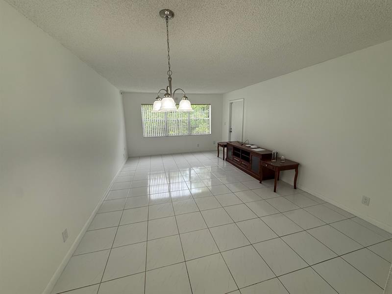 Image 8 of 29 For 8405 61st St  D208