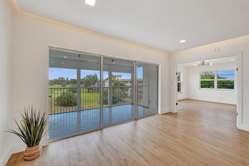 Image 21 of 45 For 3300 Palm Aire Dr  401