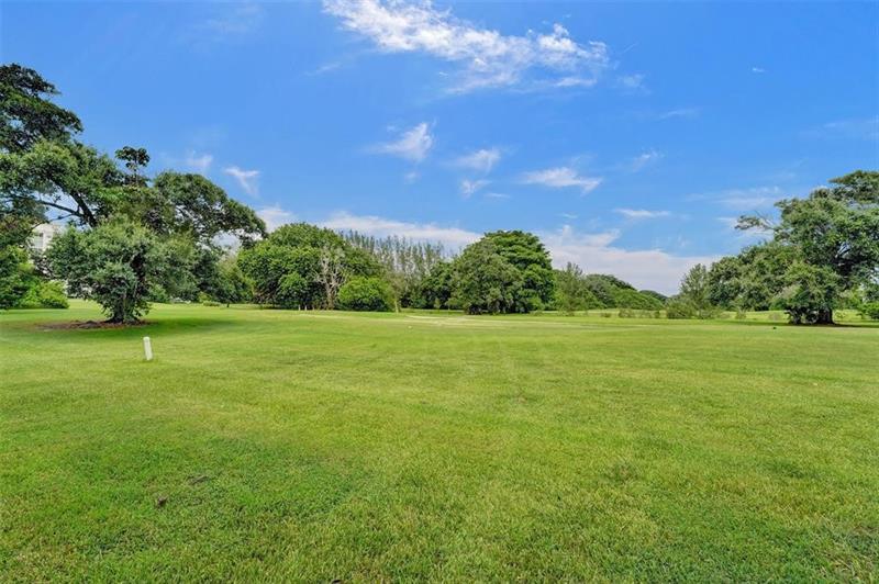 Image 42 of 45 For 3300 Palm Aire Dr  401