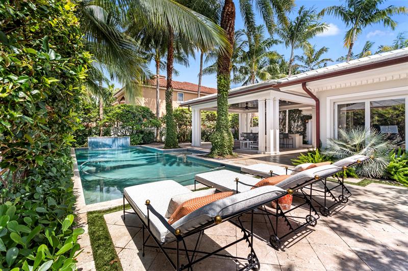 Image 28 of 79 For 15 Pelican Dr